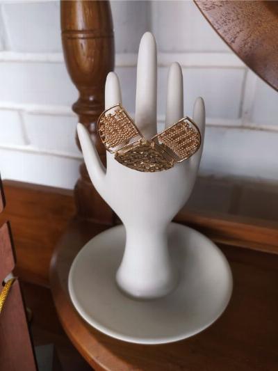 Matte White Ring Holder 