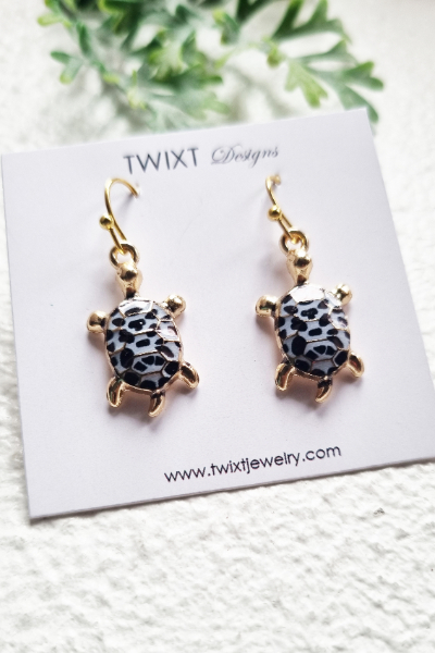 Black & Gray Turtle Enamel Earring - PD460