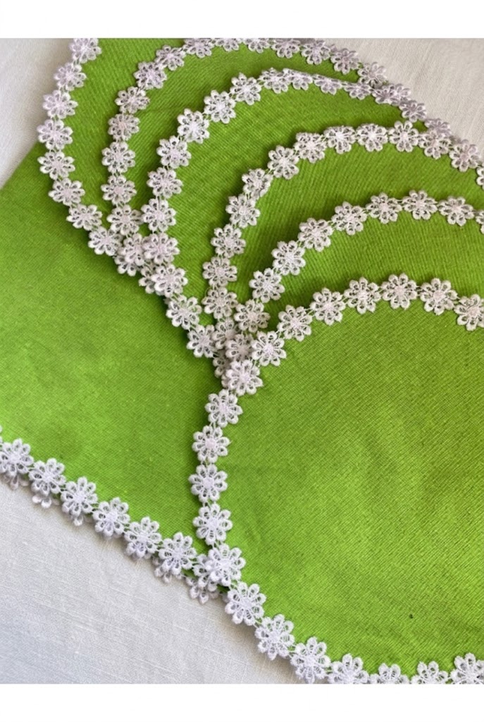 Table Linen Set - Green with Lace 