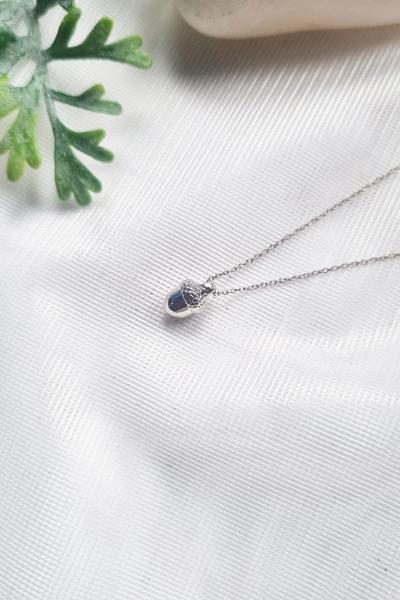 Silver Acorn Necklace - P389