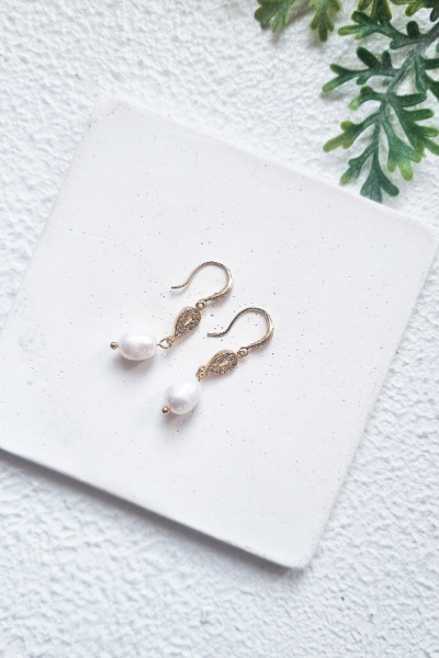 Heirloom Pearl & CZ drop earing  - P394