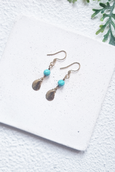 Dainty Turquoise drop earrings - P408