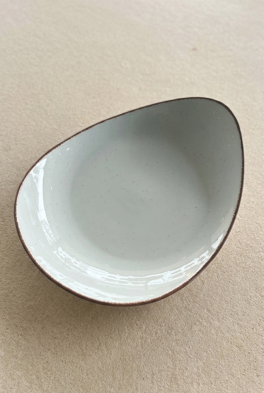 Ceramic Scoop Plate - Cream
