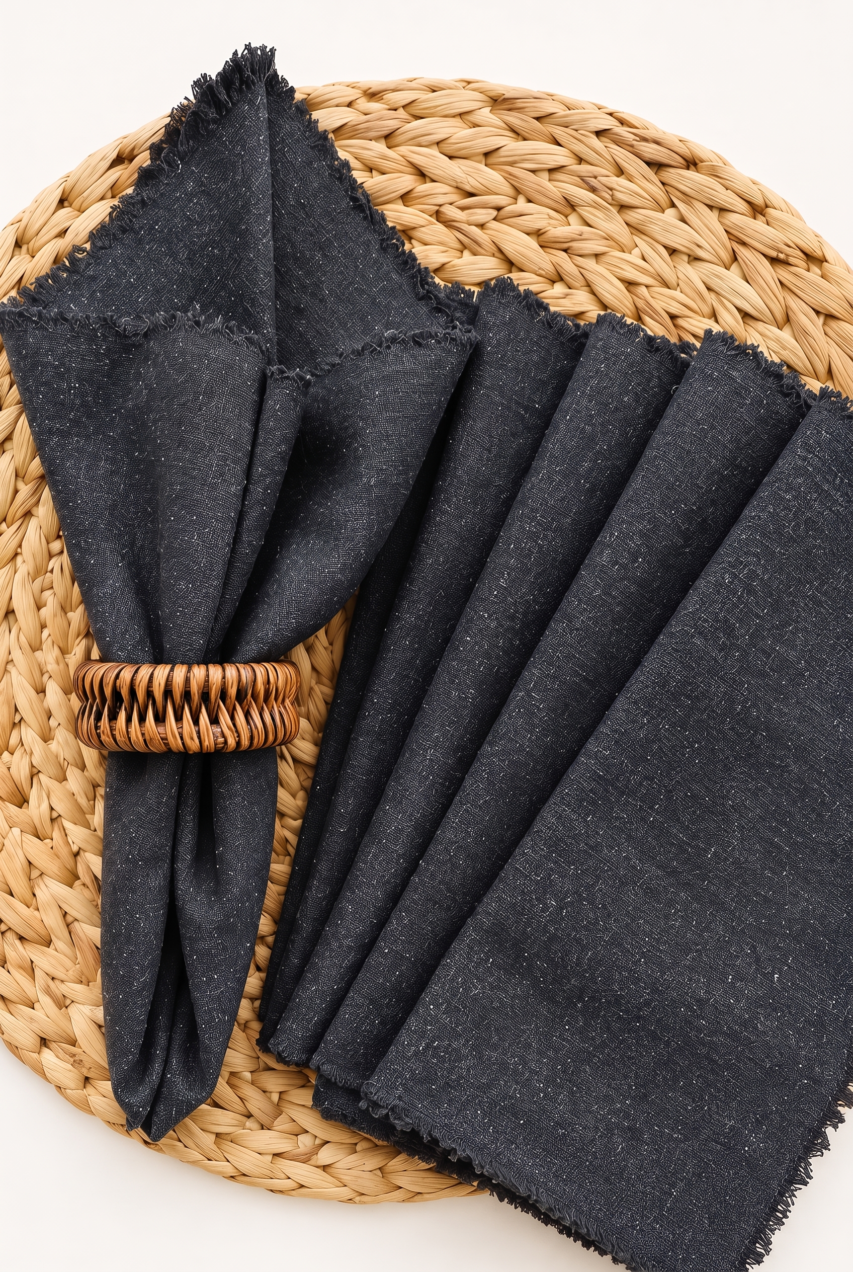 Black Napkins With Embroidered Edges - Set of 6
